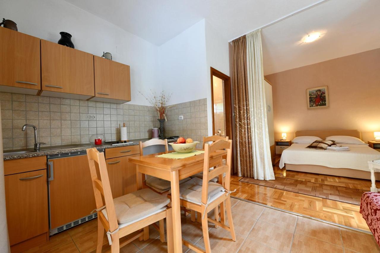 Apartments Alan Saborsko Ngoại thất bức ảnh
